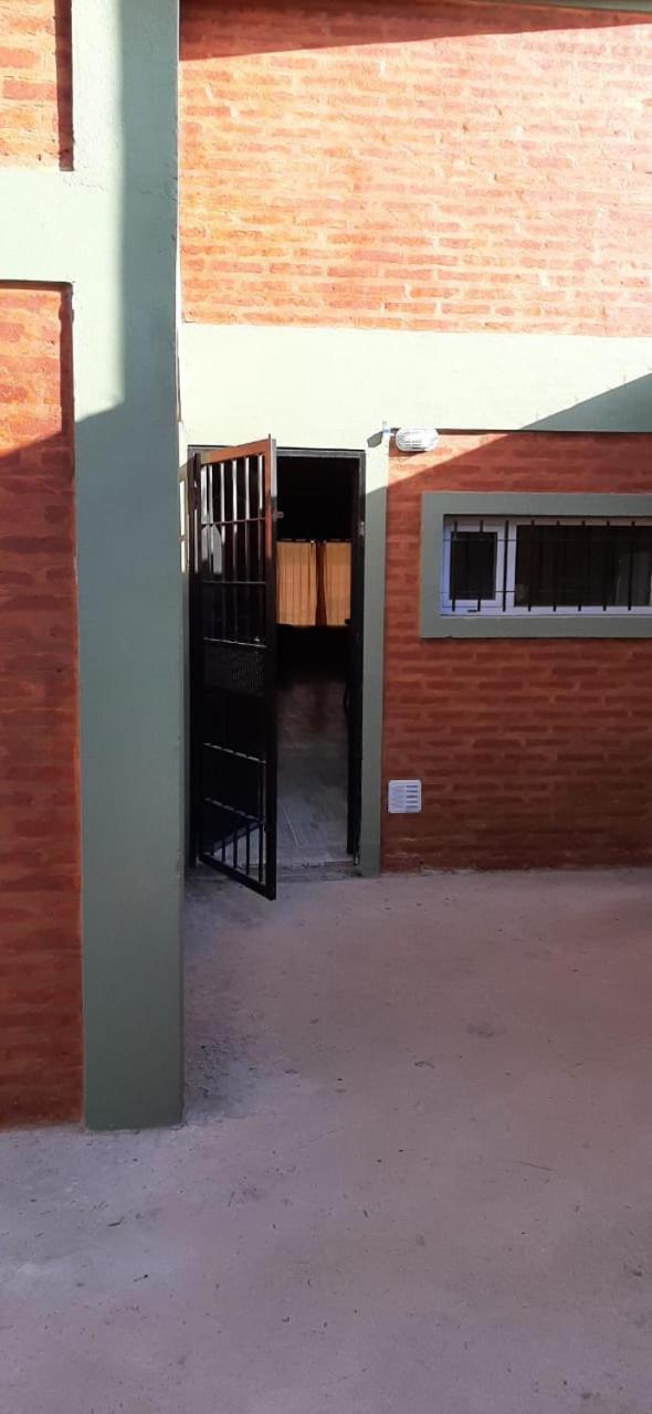 Alquiler Temporario En Trelew Bagian luar foto